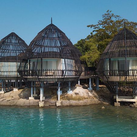 The Ritz-Carlton, Langkawi Hotel Exterior photo The Rock Resort