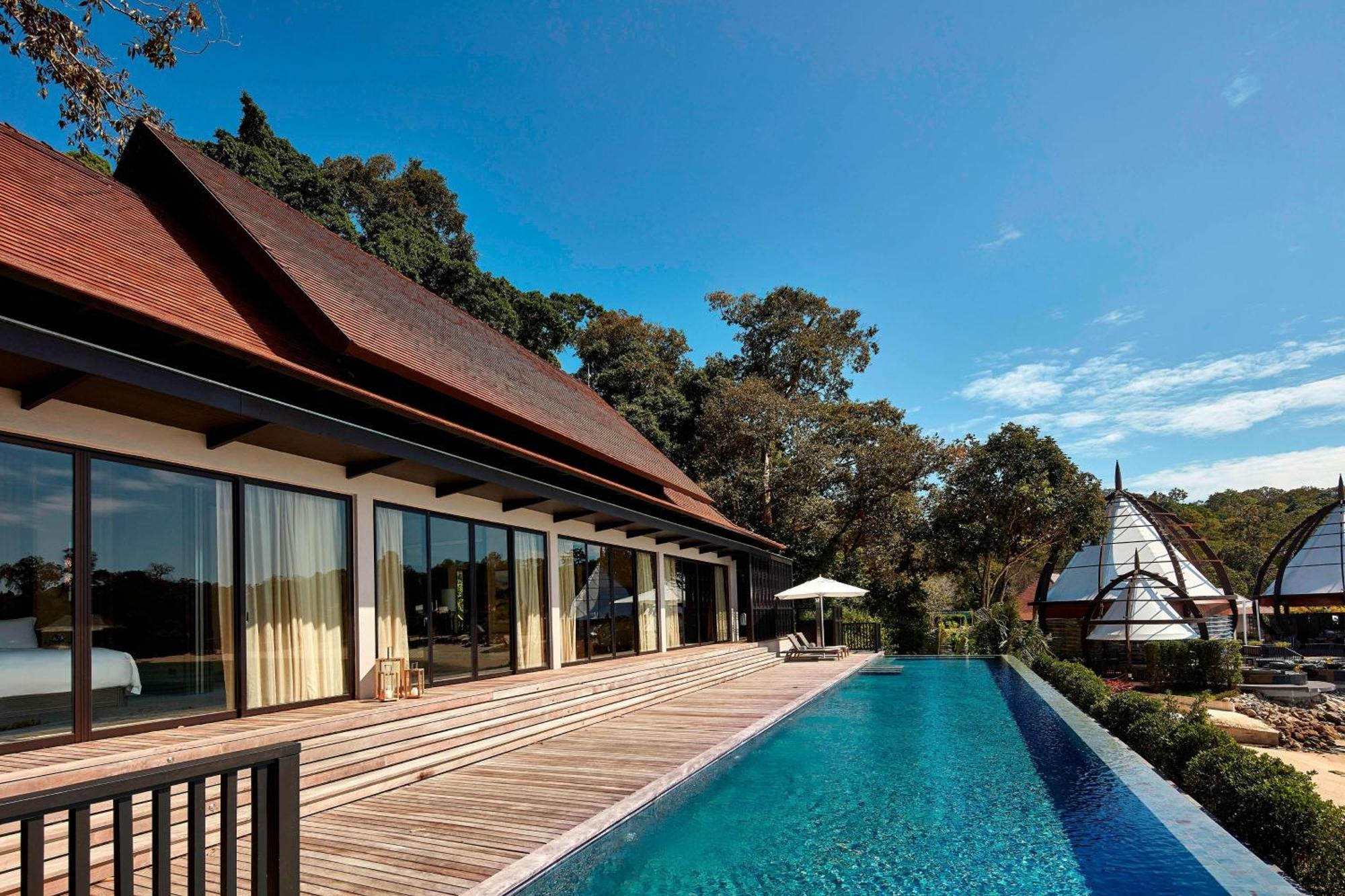 The Ritz-Carlton, Langkawi Hotel Exterior photo