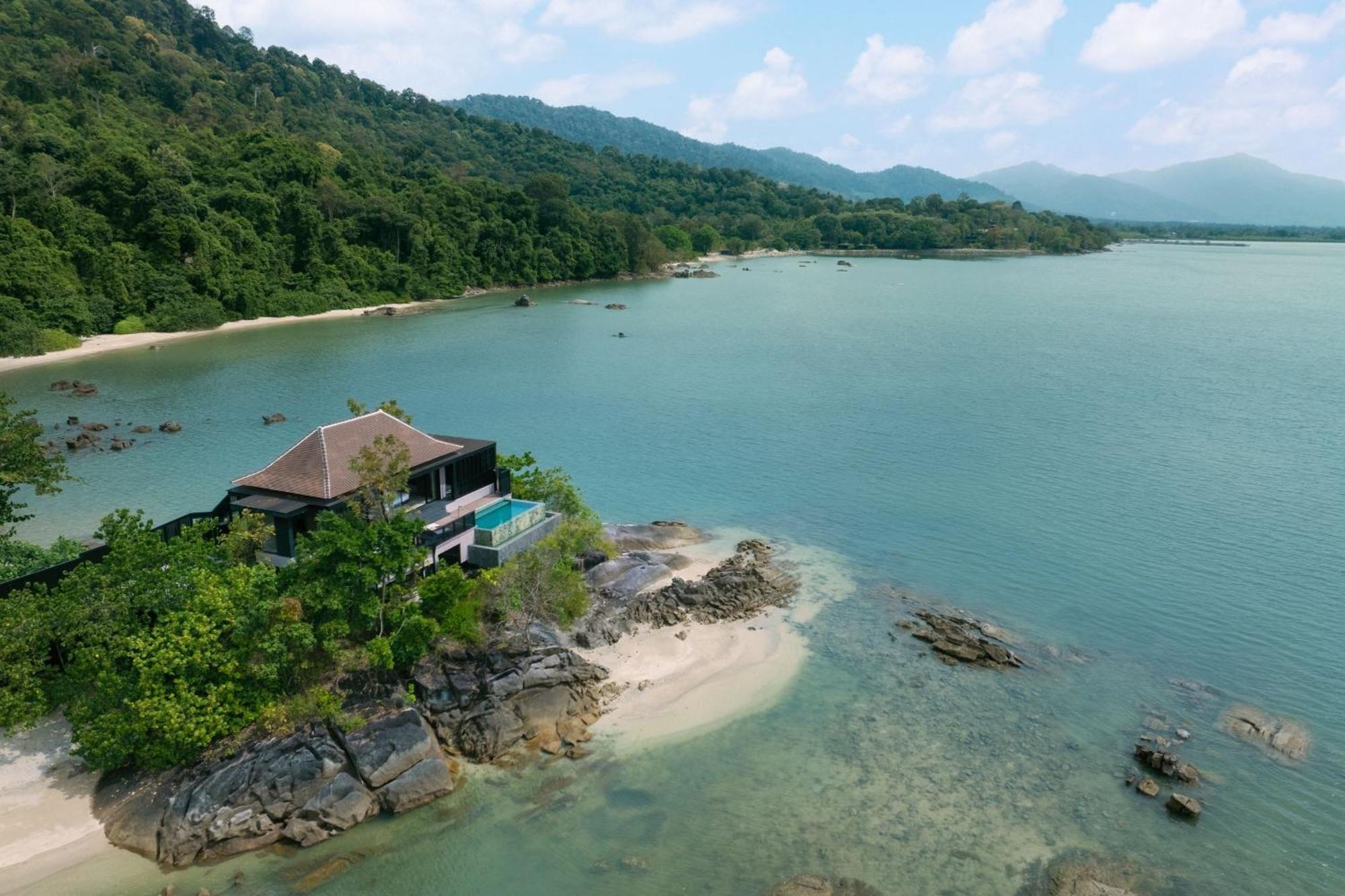 The Ritz-Carlton, Langkawi Hotel Exterior photo